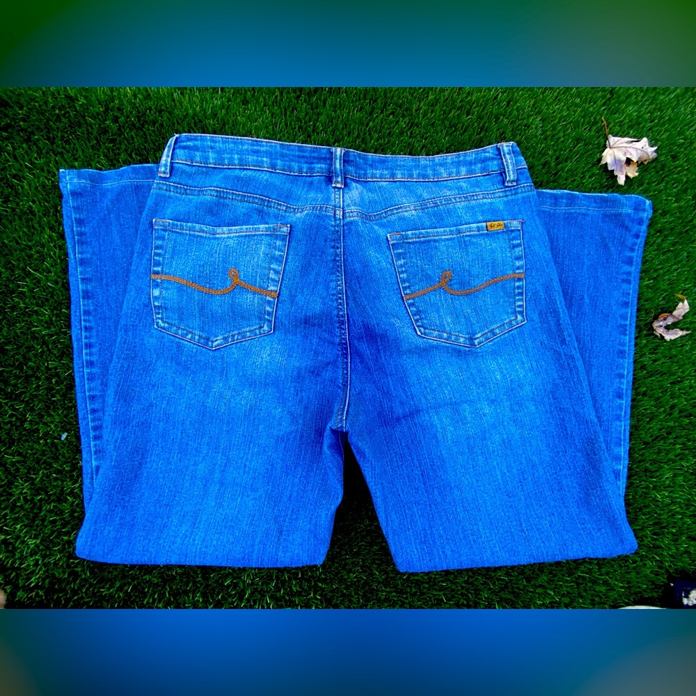 VINTAGE BILL BLASS JEANS BOOT CUT STRETCH TRIANGULAR FIT MEDIUM WASH 14